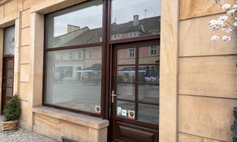 Wynajem Lokal handlowo-usługowy Rynek, Oleśnica